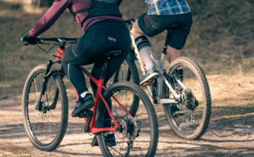 Guía por itinerarios en bicicleta y vehículos