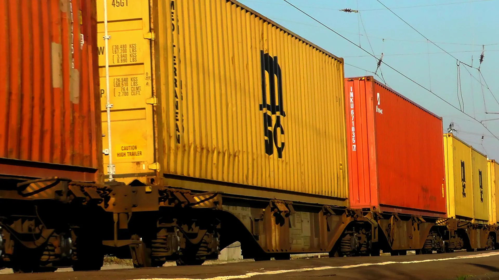 Renfe Mercancías lanza el primer tren refrigerado
